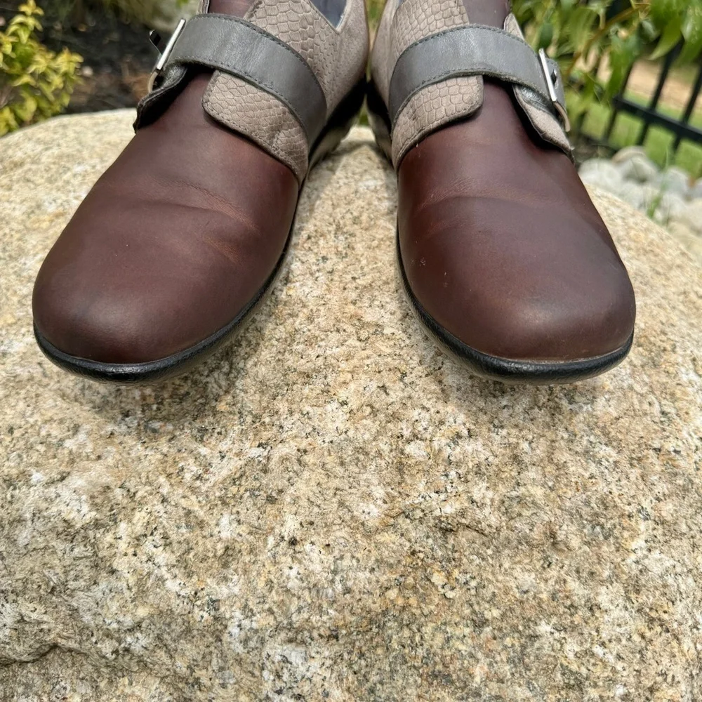 Naot Women's Tane Loafer Shoes Brown Haze Combo Sz 11 Casual Buckle Strap Comfy